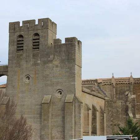 Les 3 Tours 1e Etage Daire